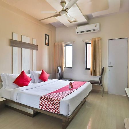 Oyo 14943 Shubh Suvidha Hotel โสมนัส ภายนอก รูปภาพ