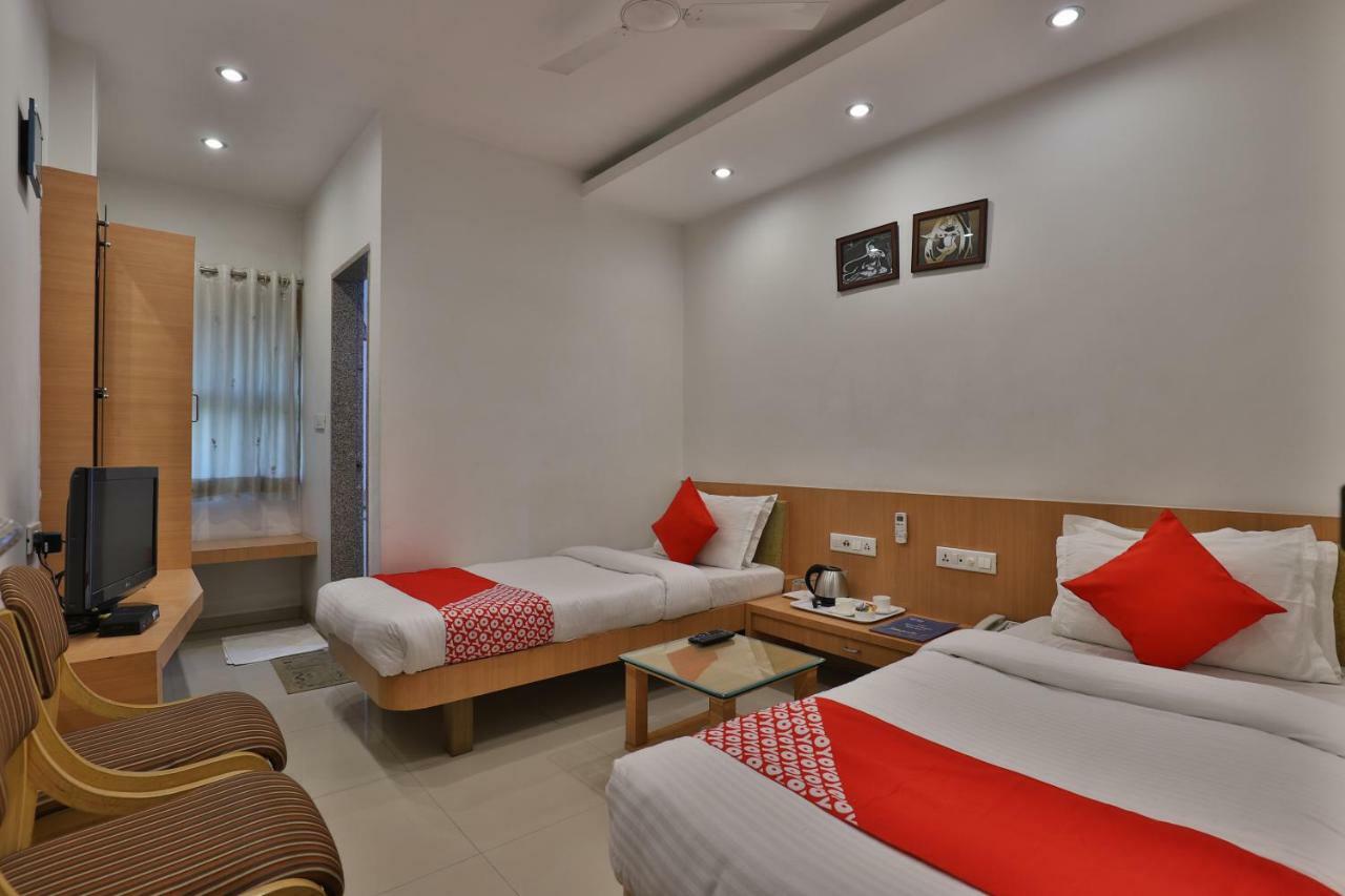 Oyo 14943 Shubh Suvidha Hotel โสมนัส ภายนอก รูปภาพ